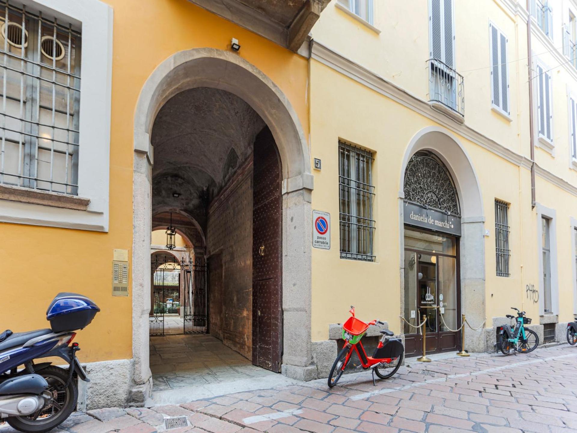 Tetodonpa - Suite Near Duomo Milan Bagian luar foto